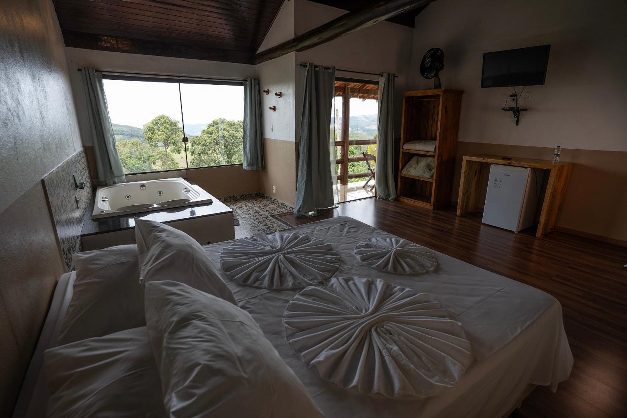 Hotel Alpha Ville Chales Консейсан-да-Ибитипока Экстерьер фото